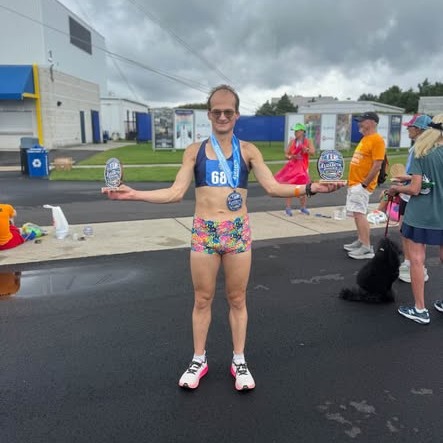 Alexey Medals Twice At Elizabeth River Run
Alexey Popov thought one medal wasn't enough, so he medaled in both the 10 km Walk and 1 Mile Run. Popov won the 10 km Walk in 1:10:17 (3:17 in front of 2nd place) and came in 2nd in the Mile Run with a 6:13, 5 seconds behind the winner.